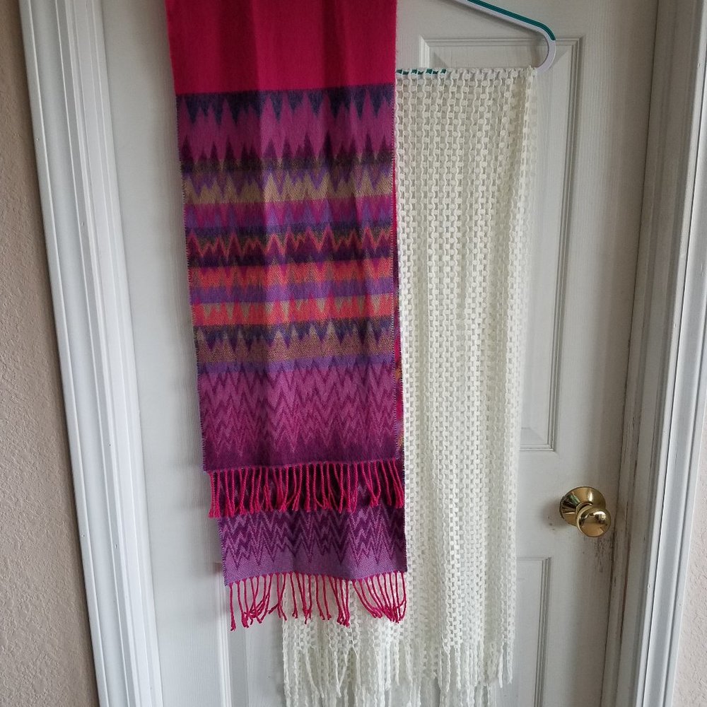 2 Scarf bundle - Picture 13 of 16
